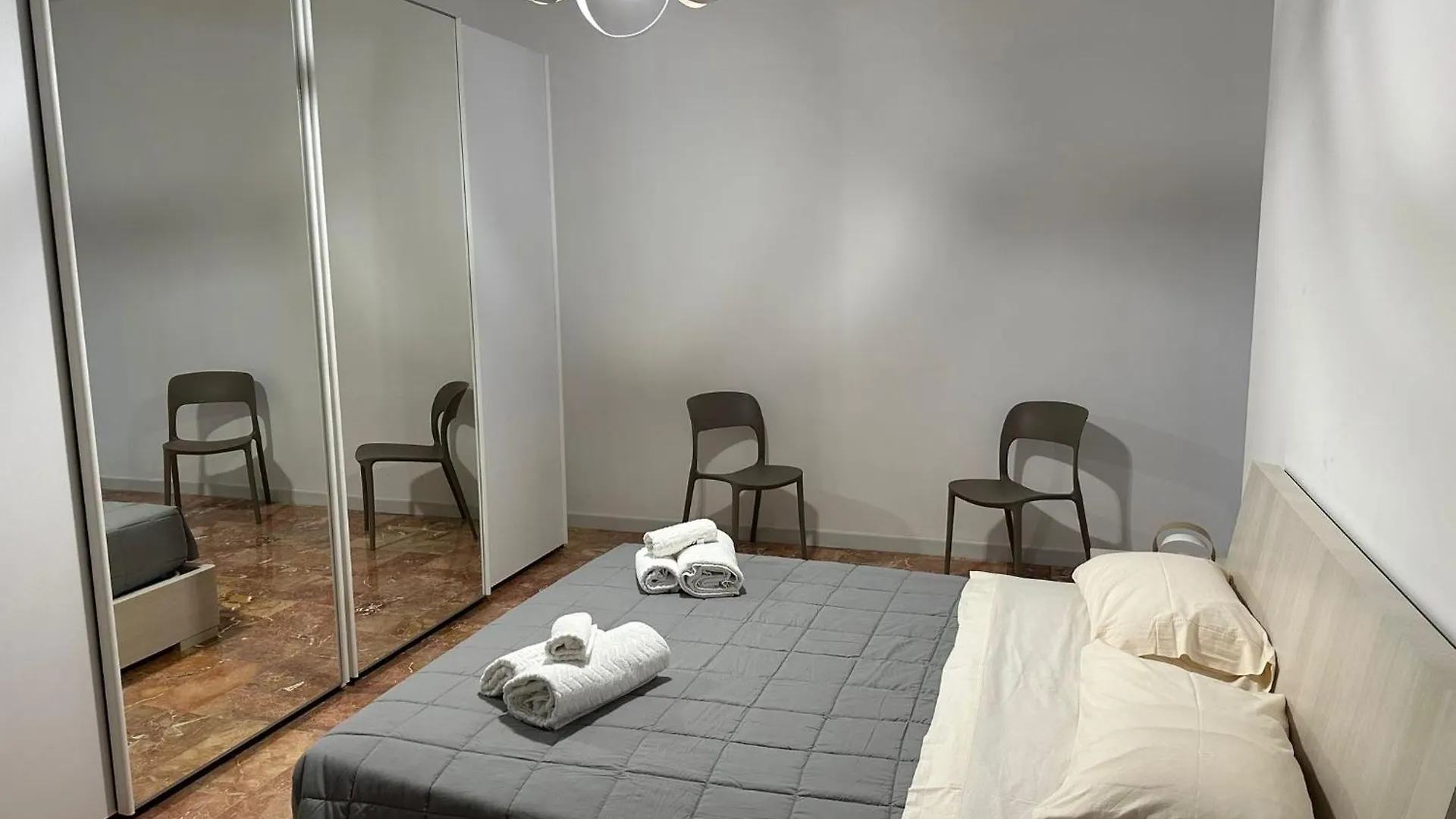 Apartment La Casa Di Telen Zona Policlinico Oncologico E Villa De Grecis Bari Italy